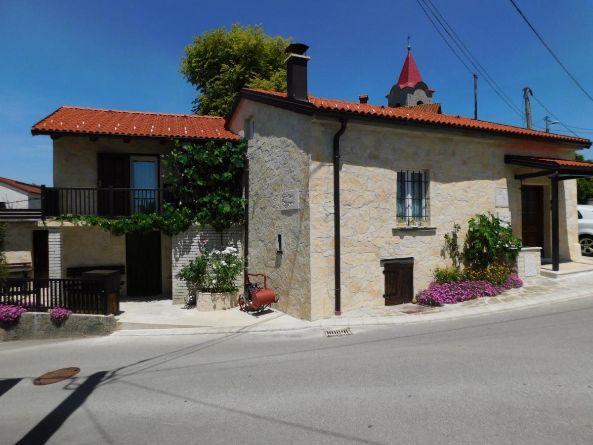 Villa Kamnita Hisa Stari Klesar Ilirska Bistrica Exterior foto